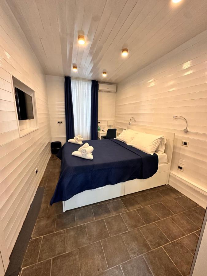 那不勒斯 Yacht Club Angioino酒店 外观 照片